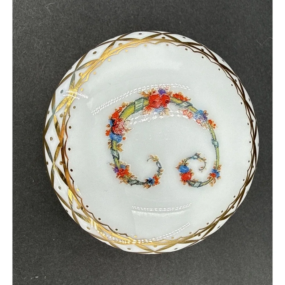 Past Times finest porcelain Floral Paint Trinket box Pull Box Vanity Knick Knack